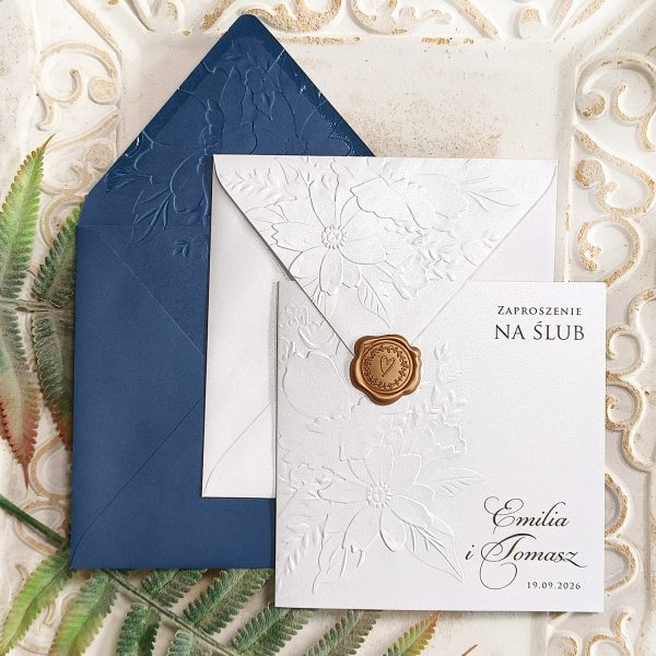 zaproszenia ślubne wytłaczane kwiaty